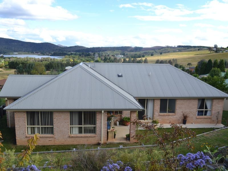 7 Walker Drive, Wallerawang NSW 2845