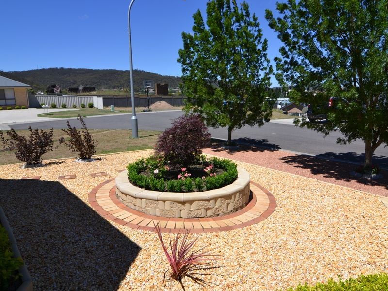 20 Henderson Place, Lithgow NSW 2790