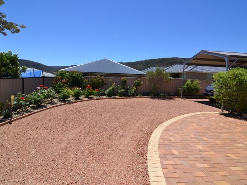 20 Henderson Place, Lithgow NSW 2790