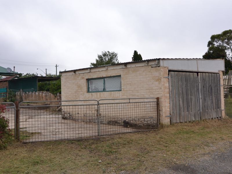 16 Read Avenue, Lithgow NSW 2790