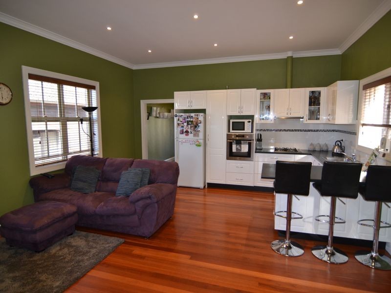 8 Calero Street, Lithgow NSW 2790