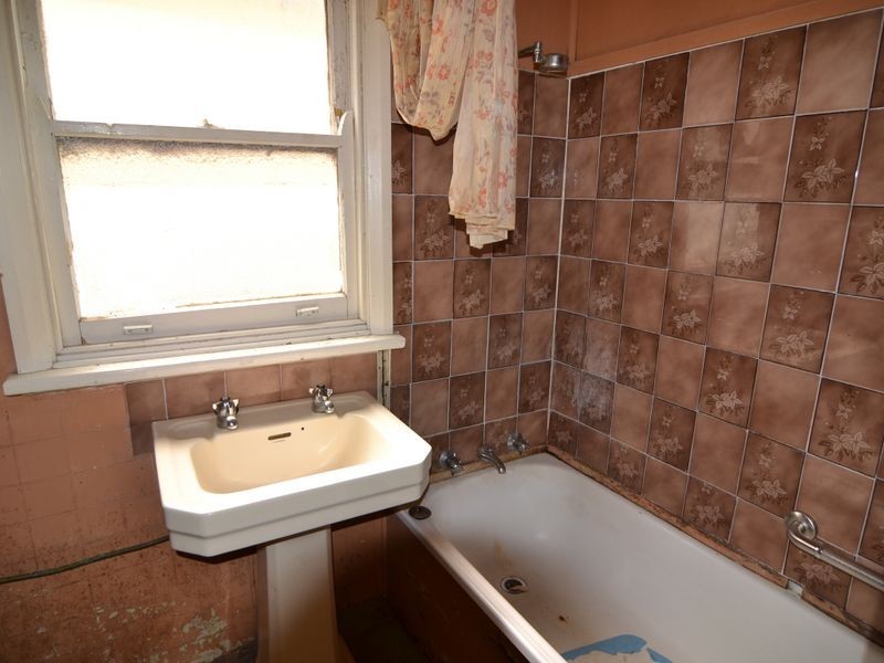 216 Inch Street, Lithgow NSW 2790