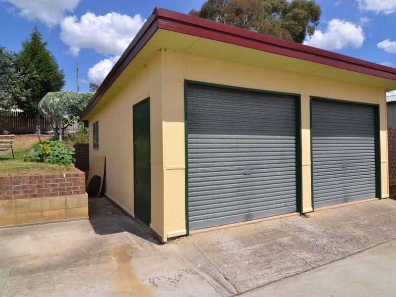 21 Cripps Ave, Wallerawang NSW 2845