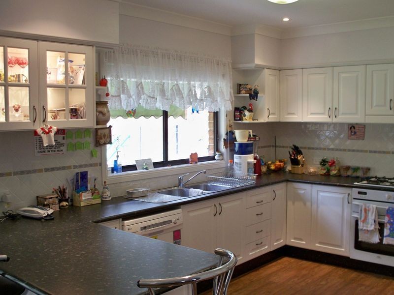 2B Hughes Lane, Marrangaroo NSW 2790