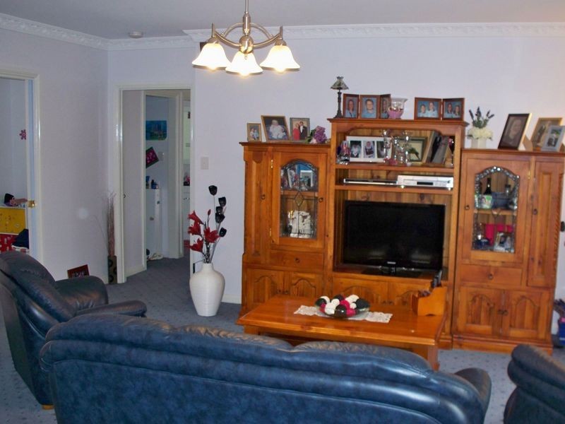 2B Hughes Lane, Marrangaroo NSW 2790