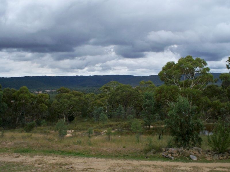 2B Hughes Lane, Marrangaroo NSW 2790