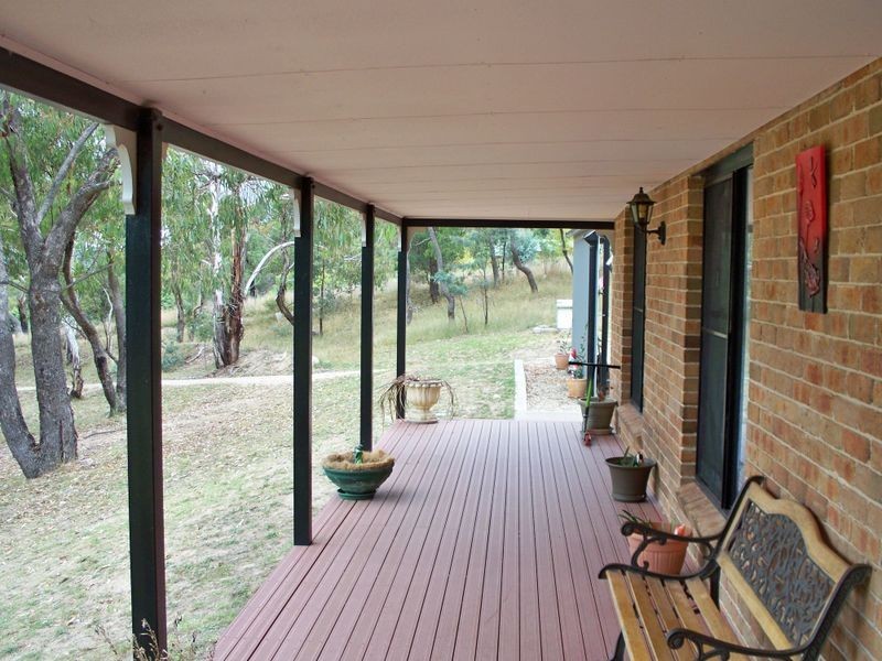 2B Hughes Lane, Marrangaroo NSW 2790