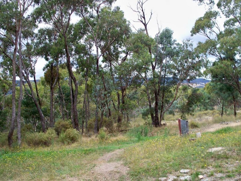 2B Hughes Lane, Marrangaroo NSW 2790