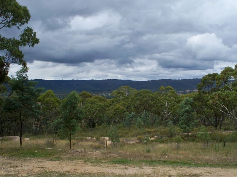 2B Hughes Lane, Marrangaroo NSW 2790