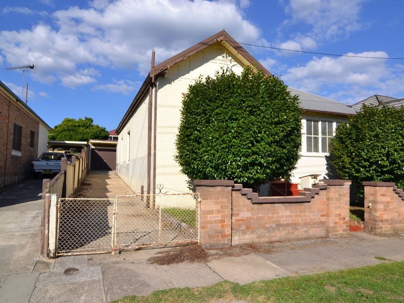 19 Sandford Avenue, Lithgow NSW 2790