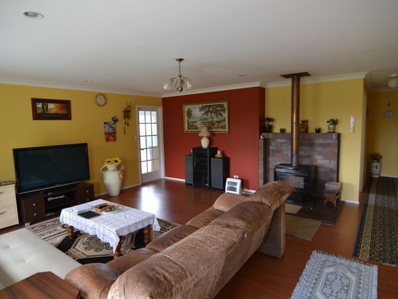 22 Ellen Close, Portland NSW 2847