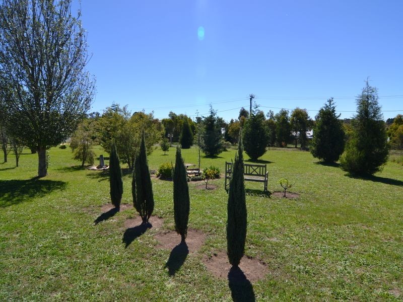 22 Ellen Close, Portland NSW 2847