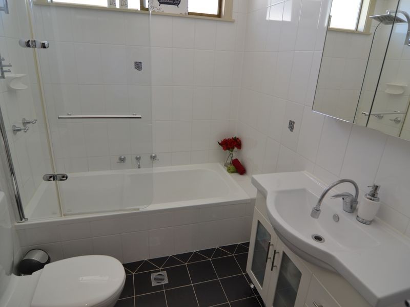 21 Rifle Parade, Lithgow NSW 2790
