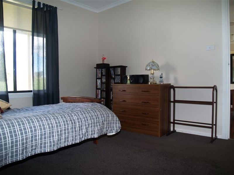 53 George Parade, Pipers Flat NSW 2847