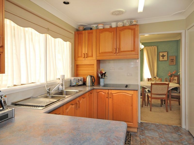 10 Enfield Ave, Lithgow NSW 2790