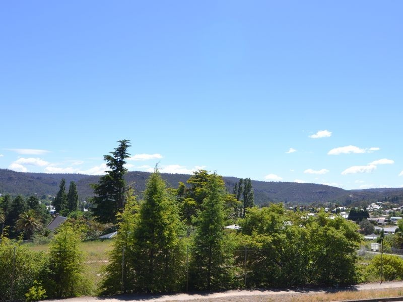 13 Hill Street, Lithgow NSW 2790