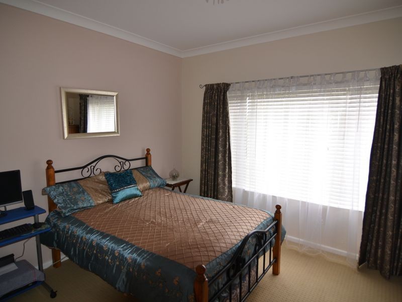 27 Hume Ave, Wallerawang NSW 2845