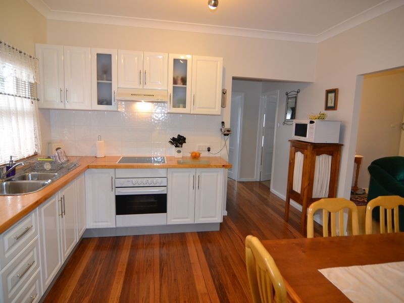 27 Hume Ave, Wallerawang NSW 2845