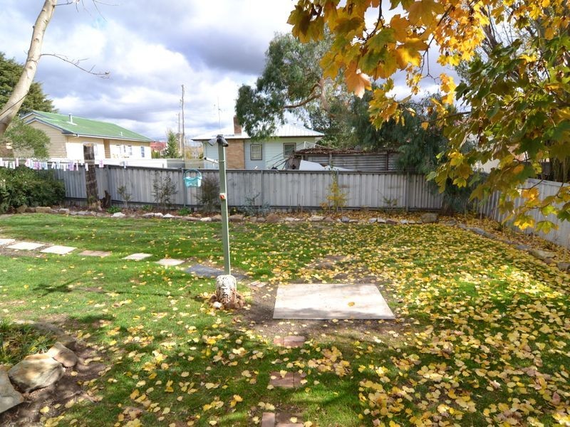 27 Hume Ave, Wallerawang NSW 2845