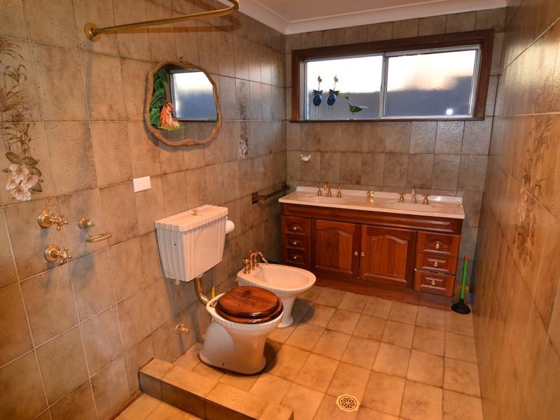 4 Lone Pine Avenue, Lithgow NSW 2790