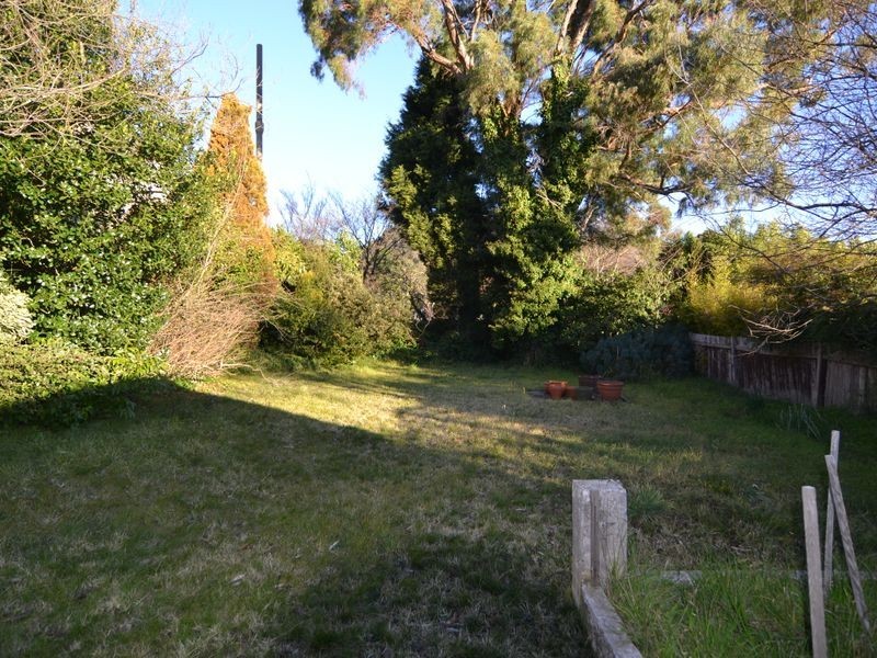 4 Lone Pine Avenue, Lithgow NSW 2790