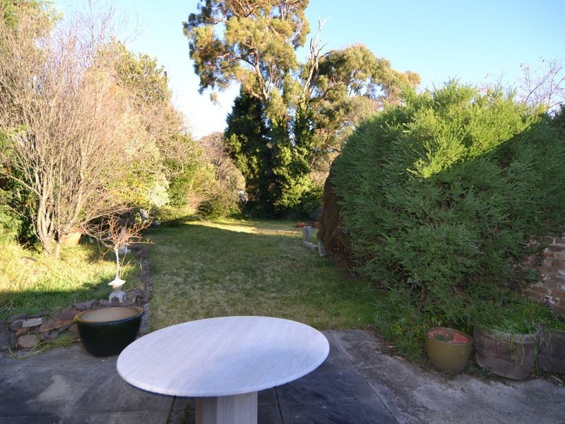 4 Lone Pine Avenue, Lithgow NSW 2790