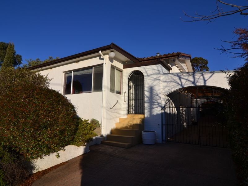 4 Lone Pine Avenue, Lithgow NSW 2790