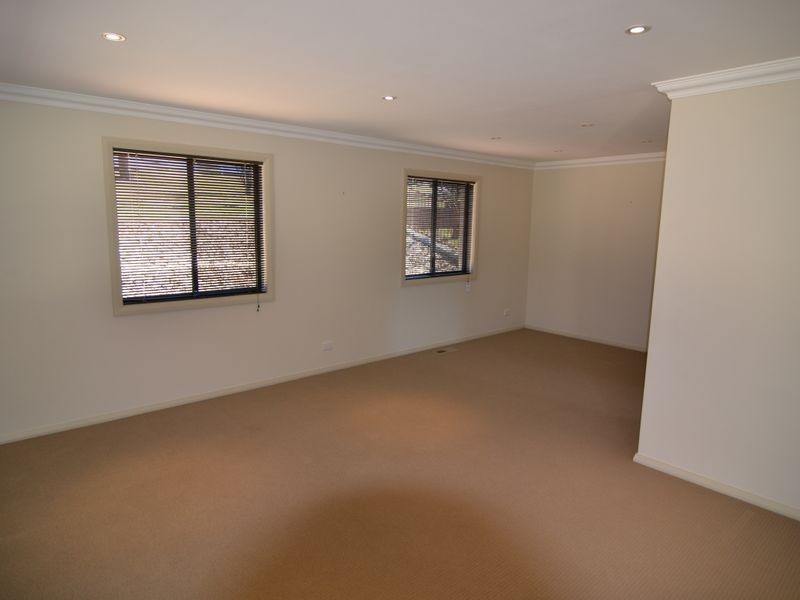 60 Musket Parade, Lithgow NSW 2790