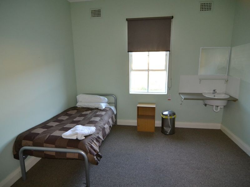 20-22 Castlereagh Highway (Royal Hotel), Cullen Bullen NSW 2790