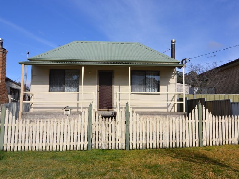 121 Williwa Street, Portland NSW 2847