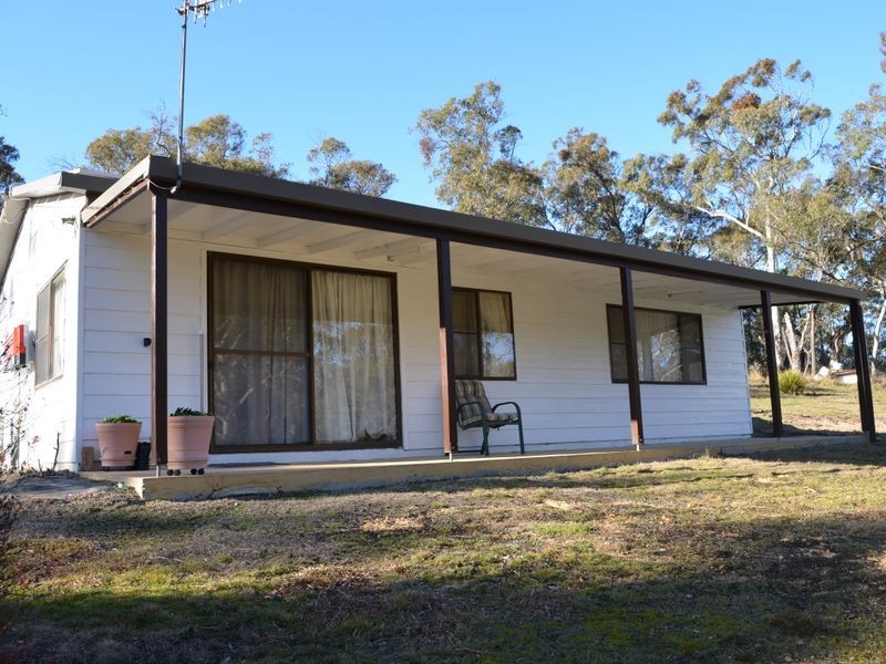 473 Thompsons Creek Road, Pipers Flat NSW 2847