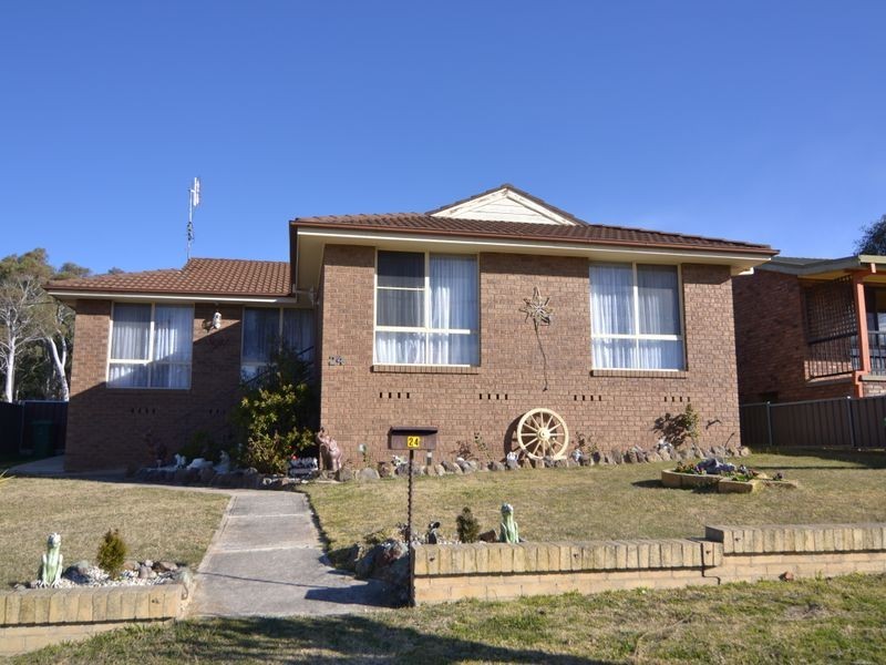 24 Main Street, Portland NSW 2847