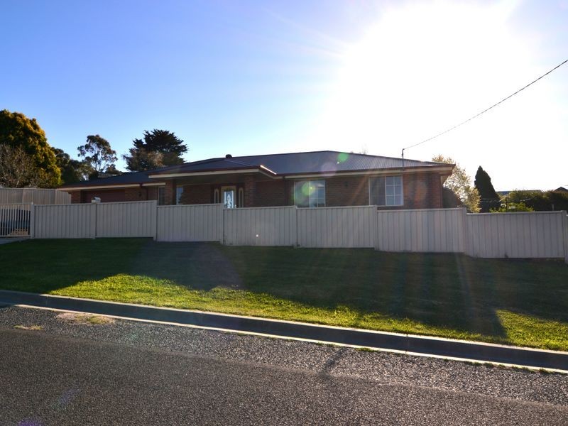 37 Park Street, Portland NSW 2847