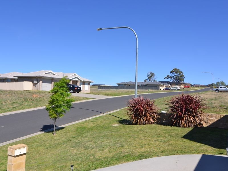 1 Henning Crescent, Wallerawang NSW 2845