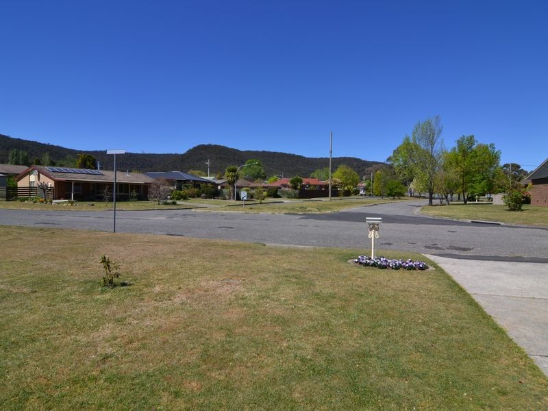 7 Curtin Place, Lithgow NSW 2790