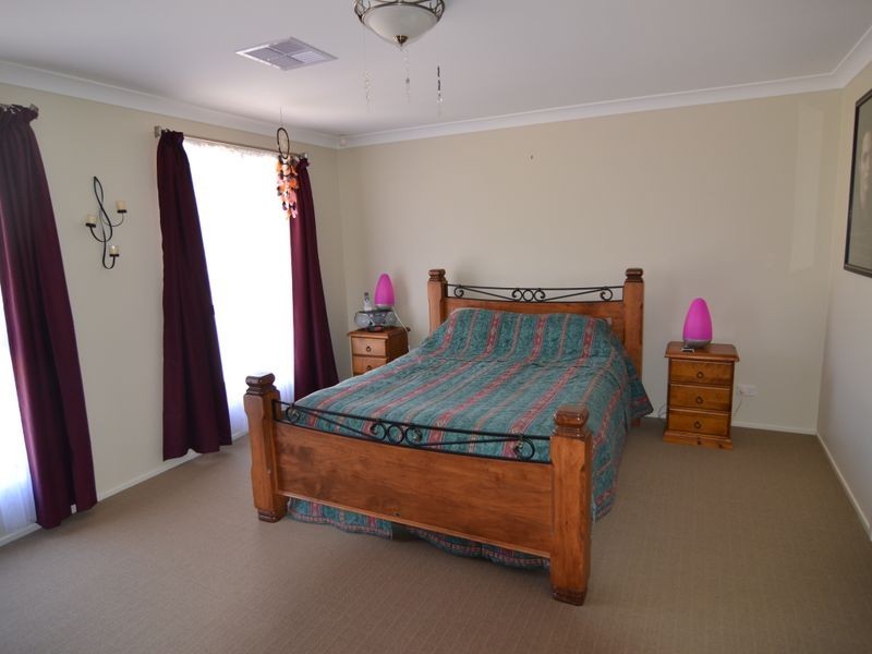 9 Surveyors Way, South Bowenfels NSW 2790