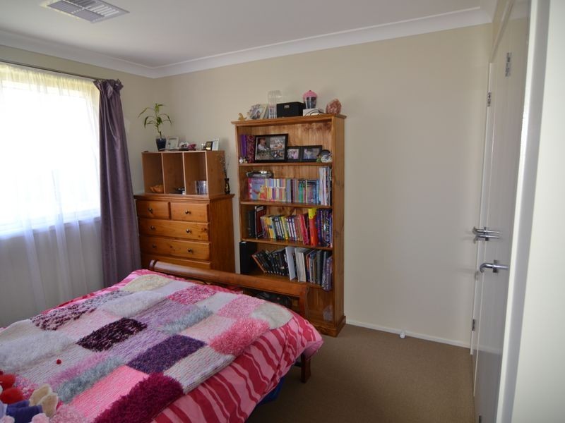 9 Surveyors Way, South Bowenfels NSW 2790