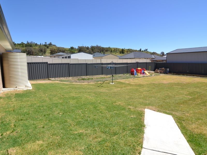 9 Surveyors Way, South Bowenfels NSW 2790