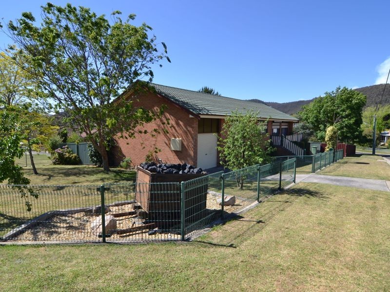 2a Page Street, Lithgow NSW 2790