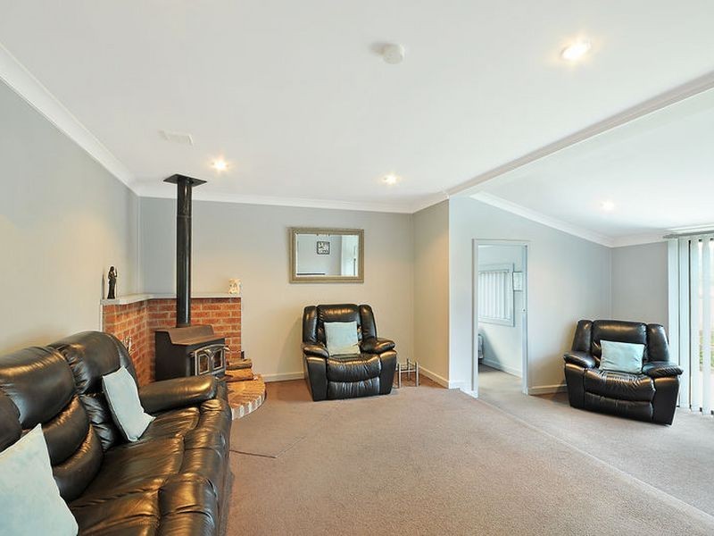 18 Hughes Lane, Marrangaroo NSW 2790