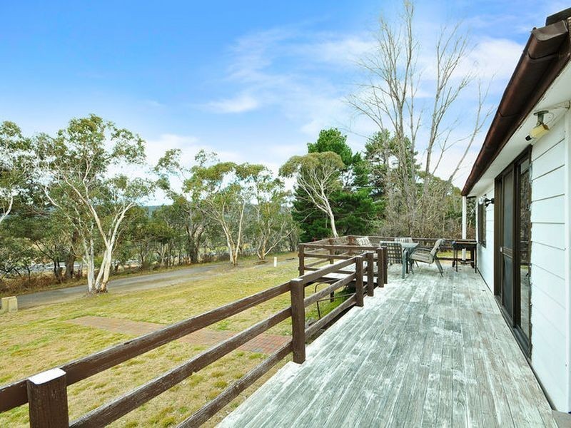 18 Hughes Lane, Marrangaroo NSW 2790