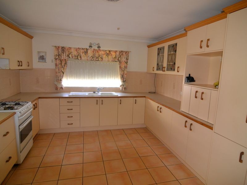 16 Vickers Street, Lithgow NSW 2790