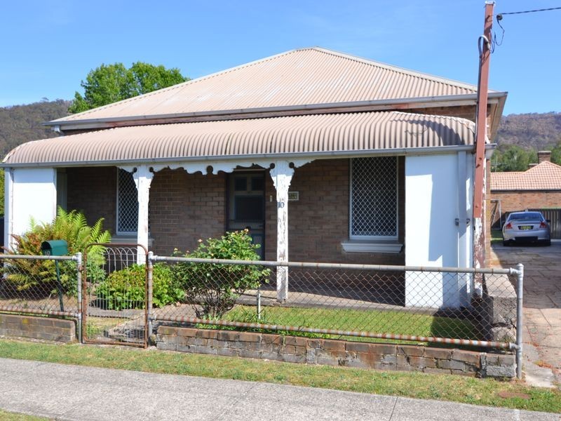 10 Laidley Street, Lithgow NSW 2790
