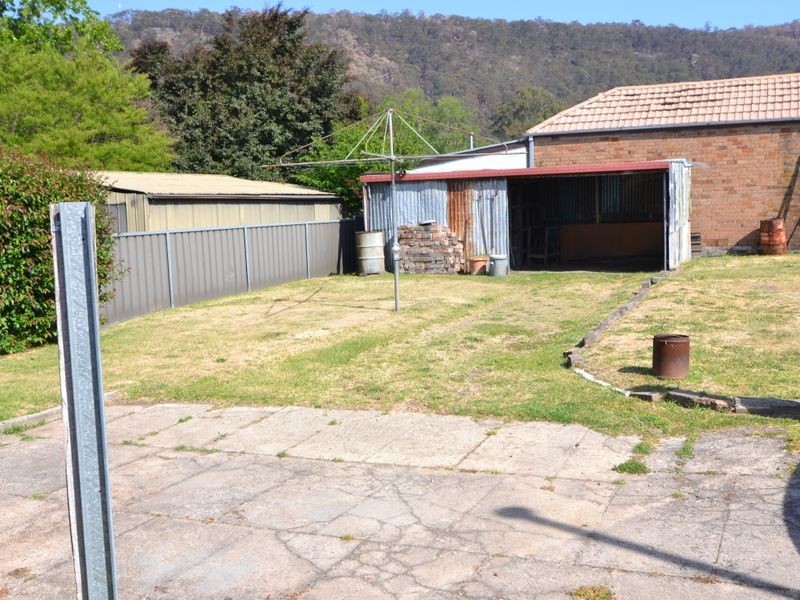 10 Laidley Street, Lithgow NSW 2790