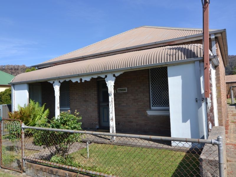 10 Laidley Street, Lithgow NSW 2790