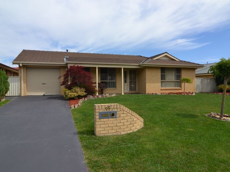 95 Inch Street, Lithgow NSW 2790