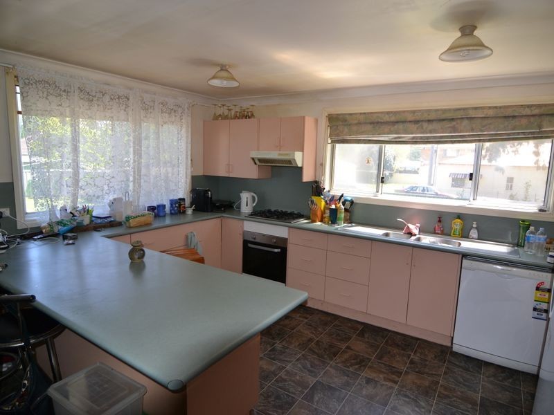 4 Sandford Avenue, Lithgow NSW 2790