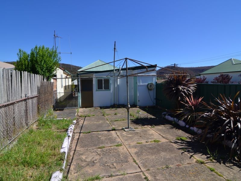 31 Chifley Road, Lithgow NSW 2790