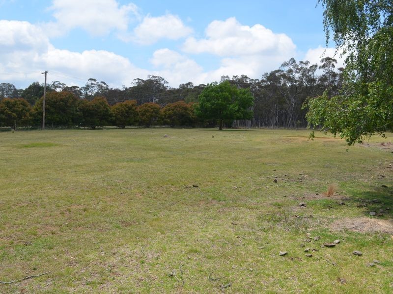 296 Thompsons Creek Road, Pipers Flat NSW 2847