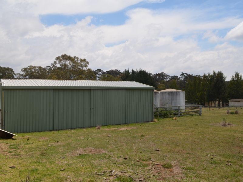 296 Thompsons Creek Road, Pipers Flat NSW 2847
